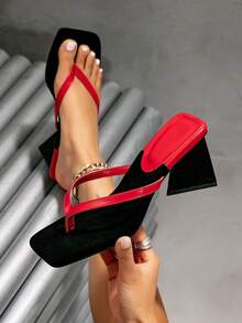 Mules à talons hauts d'été pour l'extérieur, bout carré vintage avec fente aux orteils, couleur contrastée rouge & noir, bride unique, talon épais moyen, bout ouvert, style élégant et polyvalent pour le trajet et les rendez-vous, confortable, effet amincissant et rehaussant - Noir et rouge - Voir 1