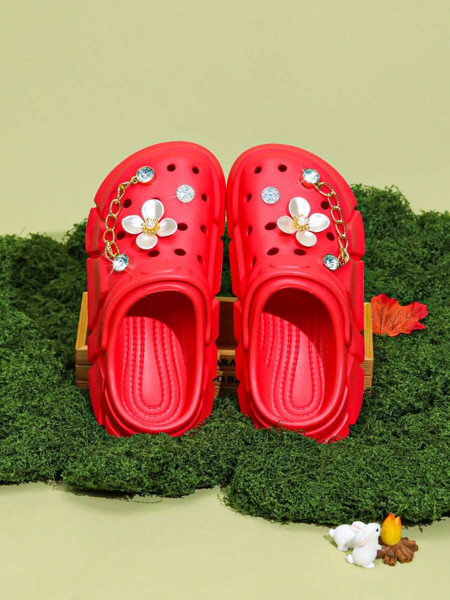 HOEASE Girls Clogs, Garden Shoes, Comfortable Lightweight Hollow Out Sandals, Spring And Summer Flower Design - Red - View 1