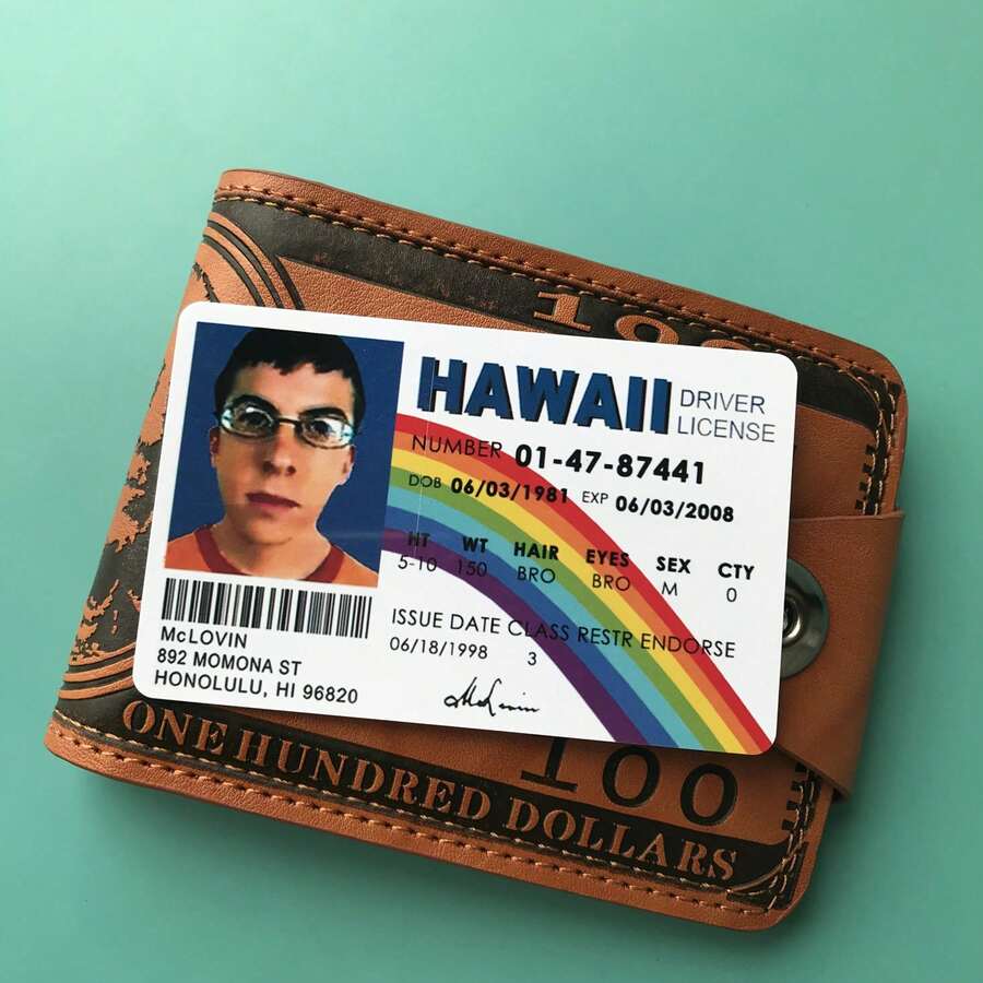 1個 McLovin 塑膠身分證卡 - 夏威夷駕照風格 - 新奇惡搞道具,防水且輕巧,適合派對、萬聖節、聖誕節、返校季,也可作為學習輔助工具 - 單件 - 查看 1