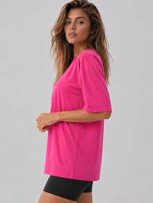 Camiseta holgada y extragrande de mujer con hombros caídos, color fucsia liso, manga corta, cuello redondo, top casual de verano, estilo básico Y2K 2026, deportiva - Rosa Fucsia - Ver 5