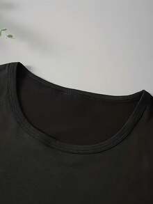 Plus Size Women's Short Sleeve Printed T-Shirt - Black - View 4