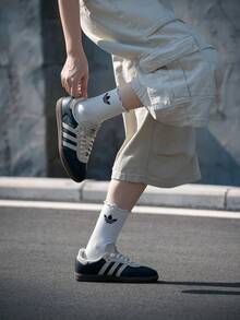 Adidas 中性款 SAMBA OG 舒適輕量低筒休閒運動鞋，適合日常穿著、戶外運動與休閒，JI3217 - 極光墨水藍/乳白色/樹脂黃 - 查看 2