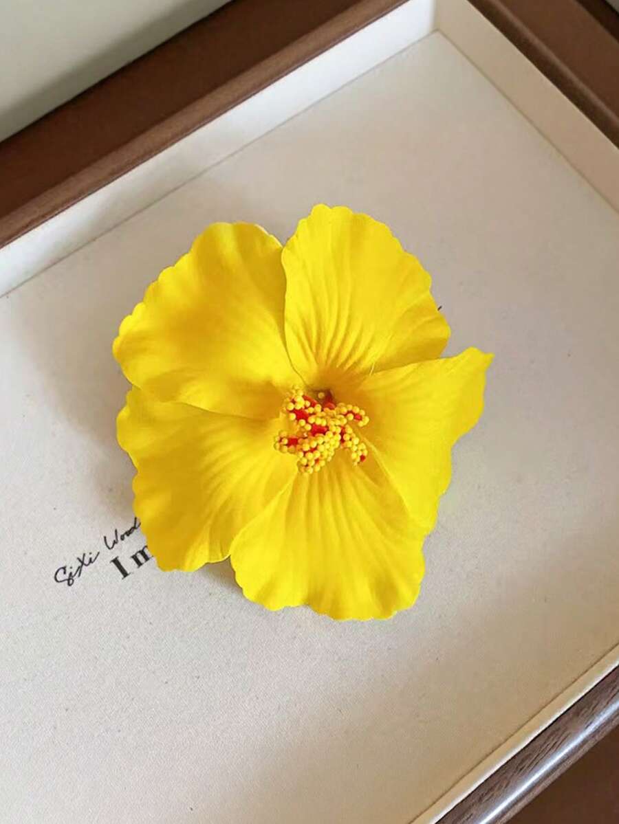 1件大號黃色花朵髮夾,啞光木槿花髮飾,適合女性與女孩,法式復古美學造型髮夾 - 黃色 - 查看 1