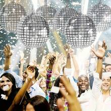 3er Set bunte Rollschuhe im Disco-Stil, Partydekoration aus Aluminiumfolie, Ballons - Übersicht 2