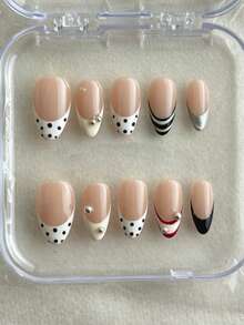 10 piezas de uñas postizas de almendra medianas hechas a mano, base de gelatina nude, estilo francés, puntos, rayas, tachuelas plateadas, minimalista retro chic. Adecuado para las cuatro estaciones - Blanco y Negro - Ver 3
