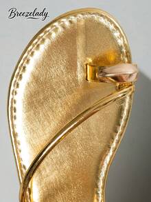 Breezelady Women's Gold Metallic Toe Ring Flat Sandals, Open-Toe Strappy Slides With Ankle Buckle, Glamorous Summer Style For Beach & Events. - 金色 - 查看 5