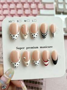 10 piezas de uñas postizas de almendra medianas hechas a mano, base de gelatina nude, estilo francés, puntos, rayas, tachuelas plateadas, minimalista retro chic. Adecuado para las cuatro estaciones - Blanco y Negro - Ver 1