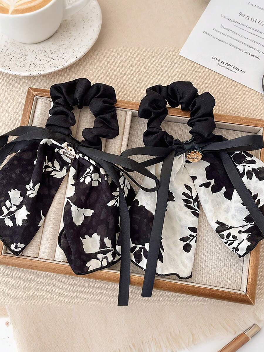 2入女款黑白碎花緞面髮圈，附緞帶，聚酯緞面布料髮圈髮飾，適合春夏秋冬日常使用，馬尾彈力髮圈橡皮筋