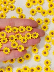 50/100 piezas Adornos de resina con forma de girasol - Adornos de flores de resina adecuados para pinzas para el cabello, fundas de teléfono, zapatos, bolsos y varios proyectos de manualidades DIY. - Amarillo - Ver 1