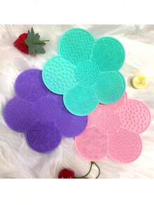1pc Flower-Shaped Silicone Brush Cleaning Pad With Suction Cup, Portable Makeup Brush Cleaner, Valentine's Day Birthday Gift, Party Favor - Multicolor - View 4