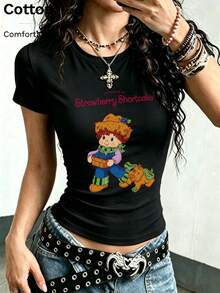 SHEIN X Strawberry Shortcake Camiseta ajustada de manga corta y cuello redondo de color liso para mujer, camiseta ajustada negra con estampado de niña flor y fresa de dibujos animados, ropa casual de primavera/verano para mujer, ropa urbana, vacaciones, curvas, vacaciones, casual, oficina/salón/hogar/deportes al aire libre/estilo retro/sencillo, diseño divertido para adolescentes, unisex, estilo para parejas, retro años 90/Y2K, vacaciones - Negro - Ver 1