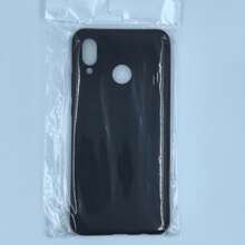 这款黑色哑光保护壳兼容荣耀X9d、荣耀X7d、荣耀X6c、Magic7 Lite、Magic6 Lite、Magic5 Lite、荣耀200 Lite、荣耀X6a、荣耀X5b、荣耀X5b Plus以及其他荣耀手机型号。这款手机壳具有摄像头保护、防震、防摔和防刮擦功能，可保护手机后盖和边框免受日常碰撞和刮擦。采用柔软的TPU材质。 - 黑色 - 查看 96
