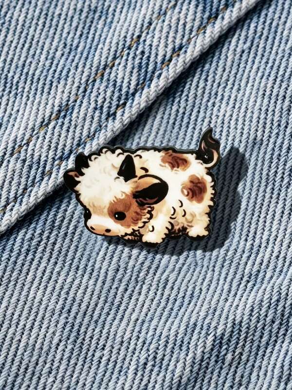 1pc Soft Cute Little Cow Brooch, Healing Style Adorable Youthful Texture, Fade-Resistant Exquisite Small Alloy Badge, Perfect For Denim Jackets And Bags, Instant Outfit Highlight, Suitable For Gifts Or Personal Use