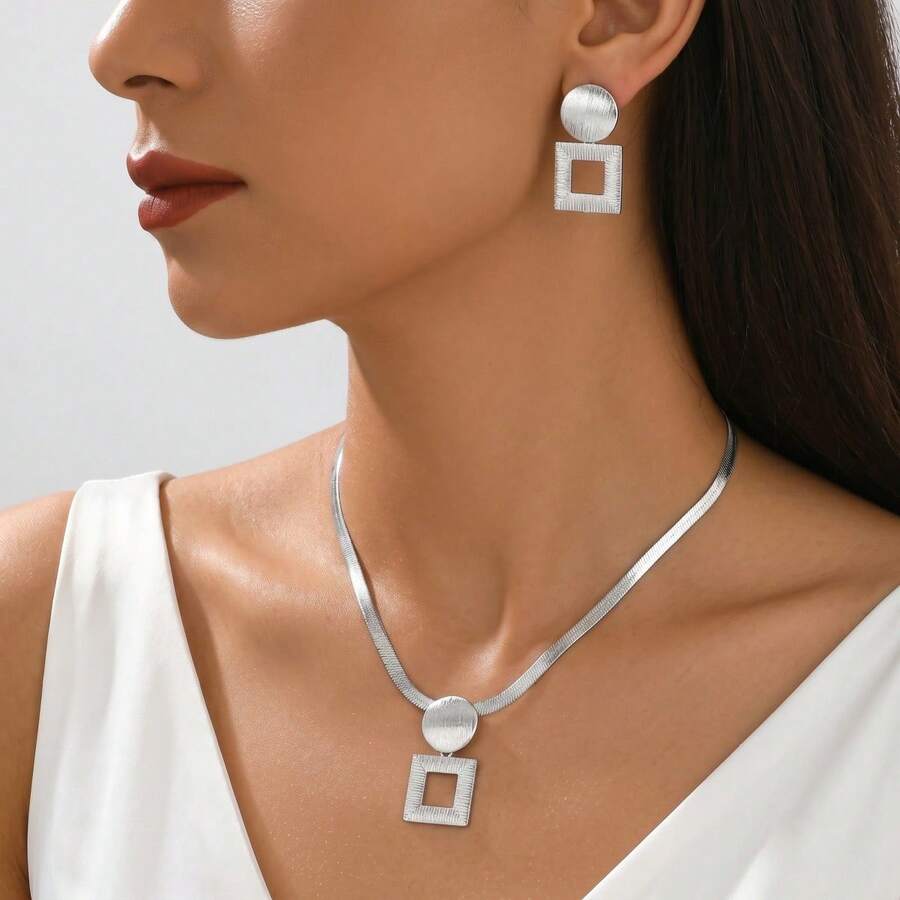 2pcs/Set New Spring/Summer Creative Geometric Circle & Square Patchwork Minimalist Elegant Collarbone Pendant Necklace & Earrings Set, Daily Wear & Travel Essential - Silver - View 1
