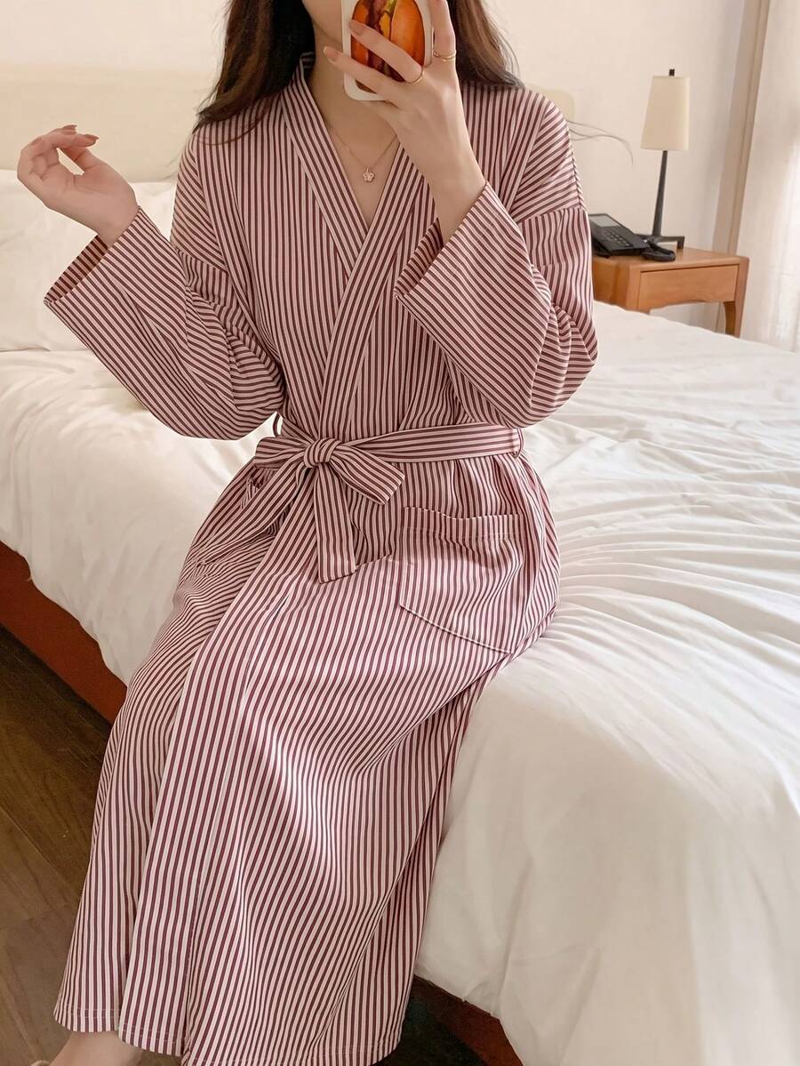 女款春夏秋新款睡袍連衣裙,可外穿,寬鬆性感繫帶睡衣,和服式浴袍,適合情人節與聖誕節 - 紅色條紋 - 查看 1