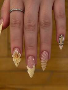 24片杏仁形美甲貼片 可愛黃粉漸層 黃白花朵 3D膠花 條紋金珠設計 假指甲 時尚銀條 淡黃法式風 全包尖頭甲 附1片果凍膠與1個迷你指甲锉 果凍膠隨機發貨 - 黃色 - 查看 4
