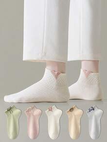 ZUJO 5 Pairs Women's Short Socks, Patterns Include Heart, Bow, Bear, Rabbit, Panda, Suitable For All Seasons, Minimalist & Comfortable - Multicolor - View 4