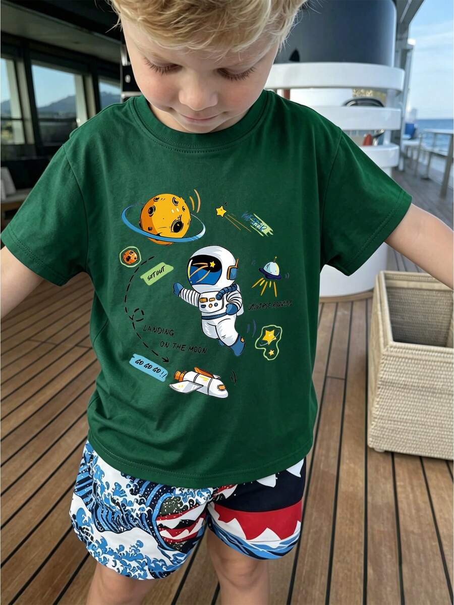 Young Boy Chic Streetwear Stylish Cartoon Astronaut Print Round Neck T-Shirt, Spring & Summer - Dark Green - View 1