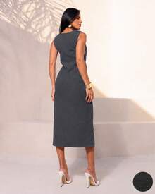 Classic Long Black Dress With A Round Neck, Pockets, And An Elegant Slit Design. - 深灰色 - 查看 2