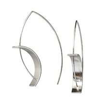 1pc Vintage Style Silver Long Earrings With Geometric Pendant, Unique Design, Suitable For Daily Commute Wear - Silver - View 1