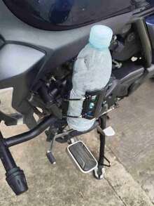 1件裝摩托車手把水瓶架，通用可旋轉飲料杯架，鏤空設計，無需鑽孔，自適應夾持，易於組裝，適用於機車、自行車、戶外騎行 - 黑色 - 查看 7