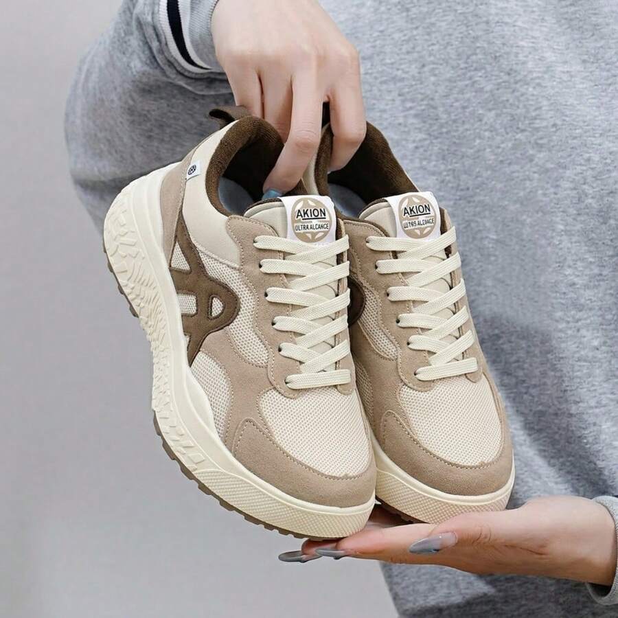 New Akion Unisex Black Urban Sneakers, Casual, Modern, Comfortable Everyday Streetwear. - 米色和白色 2973 - 查看 1