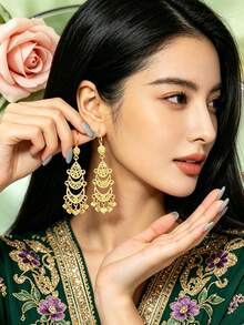 1 Pair Vintage Palace Style Women's Earrings, Multi-Layer Crescent Hollow Filigree Structure, Heart Tassel Pendant, Arabic Women's Festival Wedding Accessory Jewelry Earring, Also Suitable As A Gift - Multicolor - View 5