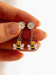 1 Pair Alloy Flower & Bee Design Earrings For Women - Silver - View 3