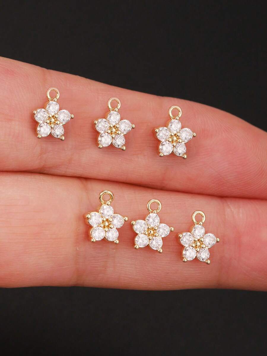 6pcs Flashing Daisy 5-Petal Flower Rhinestone Design Pendants, 14K Gold Plated, Suitable For Necklace, Bracelet, Anklet, Piercing, Keychain, Phone Case DIY Crafting, Best Summer Handmade Gift