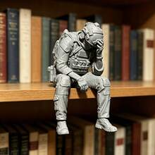 Fun And Tired Soldier Sitting Figure - Mini Tactical Figurine Collection Model - Desktop, Case, Bookshelf, Window Sill Decoration Gift - Soldier Sitting Pose Figurine - View 5