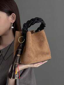 Sac à main élégant avec un design de panier unique fabriqué en tissu de daim doux, sac polyvalent pour femmes comme sac à bandoulière, sac bandoulière et sac seau. Design simple et élégant, spacieux et pratique, parfait pour une utilisation quotidienne au bureau. - Tabac - Voir 1