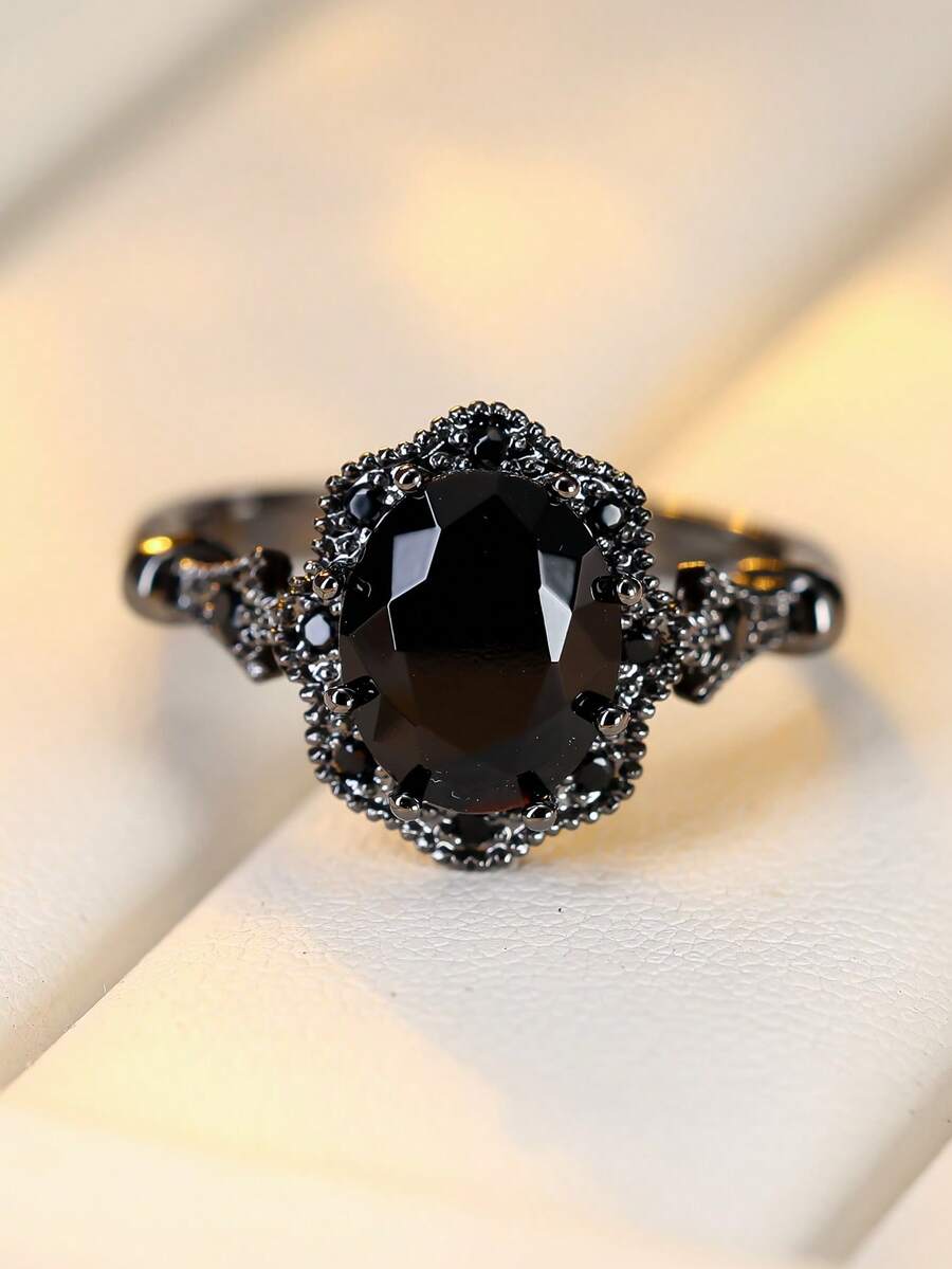 A Stylish And Elegant Women's Ring, Featuring A Simple Yet Unique Design With A Zirconia Setting. A Sophisticated And Versatile Ring, Perfect For Gifting. - JZ20340 - View 1