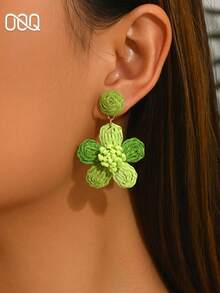 OOQ 1 Pair Summer Vacation Style Handmade Raffia Flower Minimalist Design Women's Fashion Earrings, Sweet Elegant Dopamine Bright Color Beach Party Dangle Earrings, Valentine's Day Mother's Day Back To School Gift For Friends (Handmade Weaving Method Random, Purely Handmade May Occasionally Have Glue Overflow) - Green - View 4