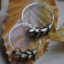 Women's Bud-Shaped Dual-Tone Earrings, Vintage Textured Design For Vacation, Forest Style Outfit, Versatile Accessory For Daily Commute - Silver - View 1