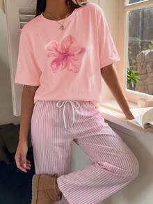 女款夏季花卉印花圓領短袖T恤與條紋長褲套裝，豹紋、波點、格紋，優雅運動風，適合派對、健身房、夏季六月節，女款藍色穿搭，美國、夏威夷、墨西哥，老錢風鄉村風，女款休閒套裝，日 - 粉紅色+粉白豎條 - 查看 2
