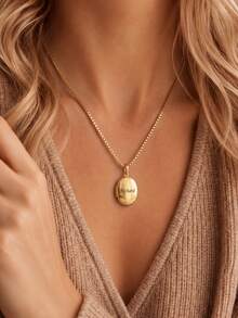 1PC Customized Oval Photo Locket Necklace, Personalized Stainless Steel Locket Necklace, Customized Oval Photo Pendant Necklace, Necklace With Personalized Engraving, Pendant With Photo Engraving, Customizable Photo And Text, Fashion Locket Chain Photo Necklace, Suitable As A Personalized Gift For Her/Him, Perfect As A Mother's Day Gift Or A Gift For Best Friend - Custom Photo Box Necklace - View 4