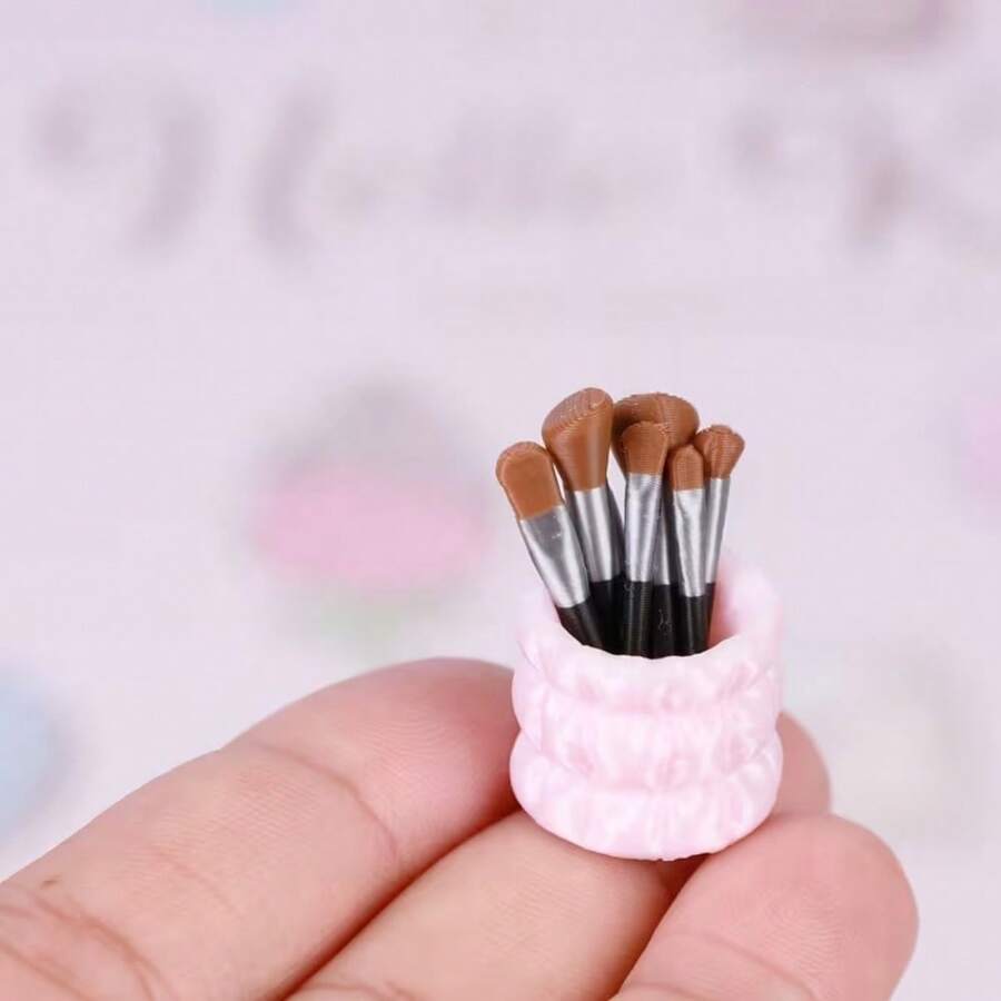8pcs/Set, Mini Miniature Realistic Model, Makeup Brush Set, Small Decorative Items, Dollhouse Accessories Decoration, Photography Props, Micro Landscape Decor, Home Scene DIY, Miniatures Decoration, Makeup Storage - Multicolor - View 1