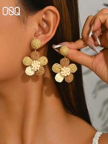 OOQ 1 par de pendientes colgantes de moda para mujer estilo vacaciones de verano, hechos a mano con flor de rafia, diseño minimalista, dulces y elegantes, color brillante dopamina, para fiesta en la playa, regalo de San Valentín, Día de la Madre y vuelta al cole para amigas (método de tejido artesanal aleatorio, puramente hecho a mano, puede presentar ocasionalmente marcas de desbordamiento de pegamento) - Café con leche - Ver 1