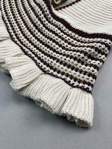 Conjunto de dos piezas para mujer verano 2026 nuevo estilo europeo y americano con diseño de bloques de color a rayas, top corto de punto halter con escote en V, espalda descubierta y volantes, y shorts cortos de playa con bloques de color a rayas para vacaciones - Multicolor - Ver 6