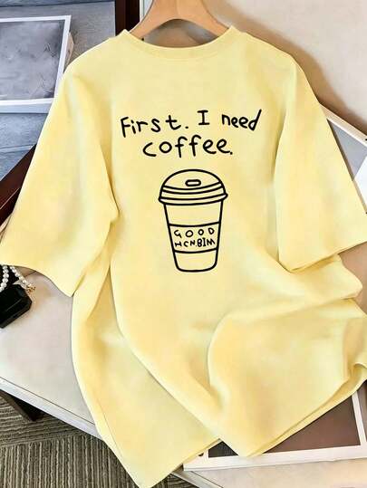 夏季新款女款針織修身T恤，印有「First. I Need Coffee.」標語，短袖，極簡時尚黃色休閒款
