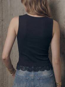 1件女款針織無袖背心上衣，蕾絲飾邊不對稱下擺，修身圓領短版休閒夏季黑色上衣 - 黑色 - 查看 2