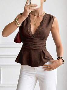 Blusa de vacaciones con textura, fruncido, encaje y volantes en el bajo - Caqui - Ver 6