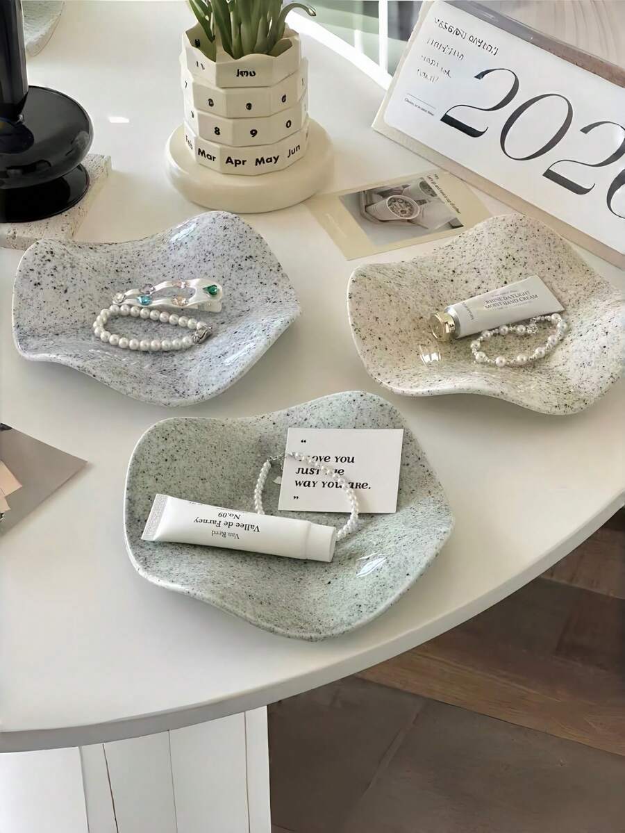 1pc Asymmetrical Wavy Splatter Ceramic Jewelry Dish, Ins Style Casual Wavy Asymmetric Design Jewelry Tray, Mixed Color Sand Texture Premium Soft Fragrance Aromatherapy Decor. Can Store Jewelry, Hand Cream And Small Items, Suitable For Dressing Table, Desk, Entryway, Atmosphere-Enhancing Soft Decor Ornament. - Multicolor - View 1