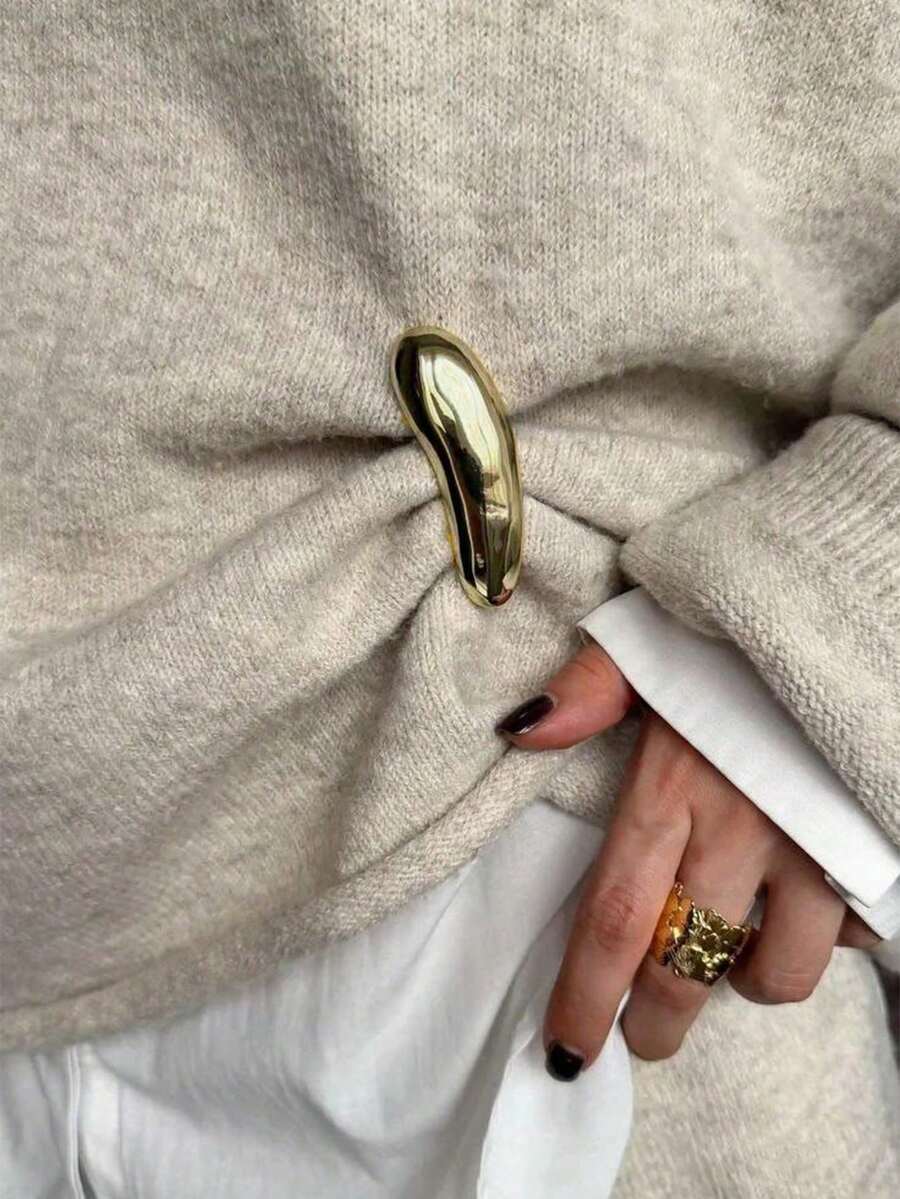 1件女款極簡亮面金屬胸針，高端時尚飾品，適用於裝飾洋裝與大衣