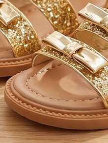 Model Terbaru - Sandal Emas untuk Anak Perempuan Usia 3-12 Tahun. Emas Metalik + Garis Berkilau + Pita + Perekat. Gaya Transparan Mengkilap. - Emas - View 5