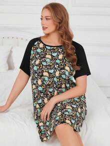 Plus Size Women's Summer Round Neck Short Sleeve Loose Ditsy Floral Nightgown - Green - View 6