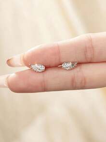 1 Set ( + Right Wing) Hypoallergenic Soft Punk Angel Wing Design Earrings, Suitable For Couples Ear Piercing, Angel Wings Earrings For Men And Women - Winged Ear Cartilage Stud - View 5