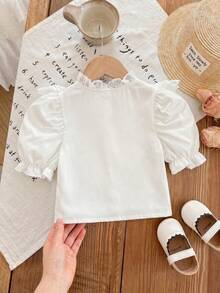 Camisa de manga corta para niñas con patchwork de encaje, cuello de pie pequeño, mangas cortas abullonadas, blusa de unicolor exquisita - Blanco - Ver 4