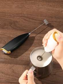 [電動雙頭奶泡器] 1件裝，可攜式電動奶泡器 | 迷你奶泡器，電池供電（不含電池）咖啡手動攪拌器，不同攪拌頭適用於不同場景以獲得更好效果。拿鐵、卡布奇諾、法拉沛奇諾、巧克力電動無線攪拌器 - 完美的聖誕禮物 - 彩色 - 查看 4