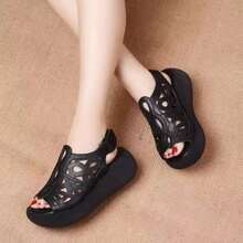 Sandalias de estilo vintage sin cordones con suela gruesa, cómodas pantuflas de punta abierta, nuevo modelo de verano 2025, sandalias para mamá de comercio exterior. - Negro - Ver 2